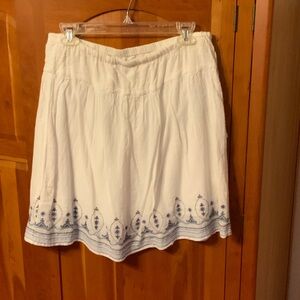Old Navy White Skirt with Blue Embroidery